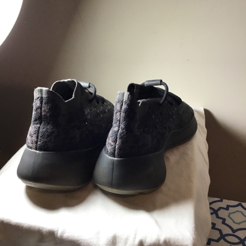😎Adidas Yeezy boost, size 7, new cond. no box, minimal wear, see photos, - Picture 3 of 9